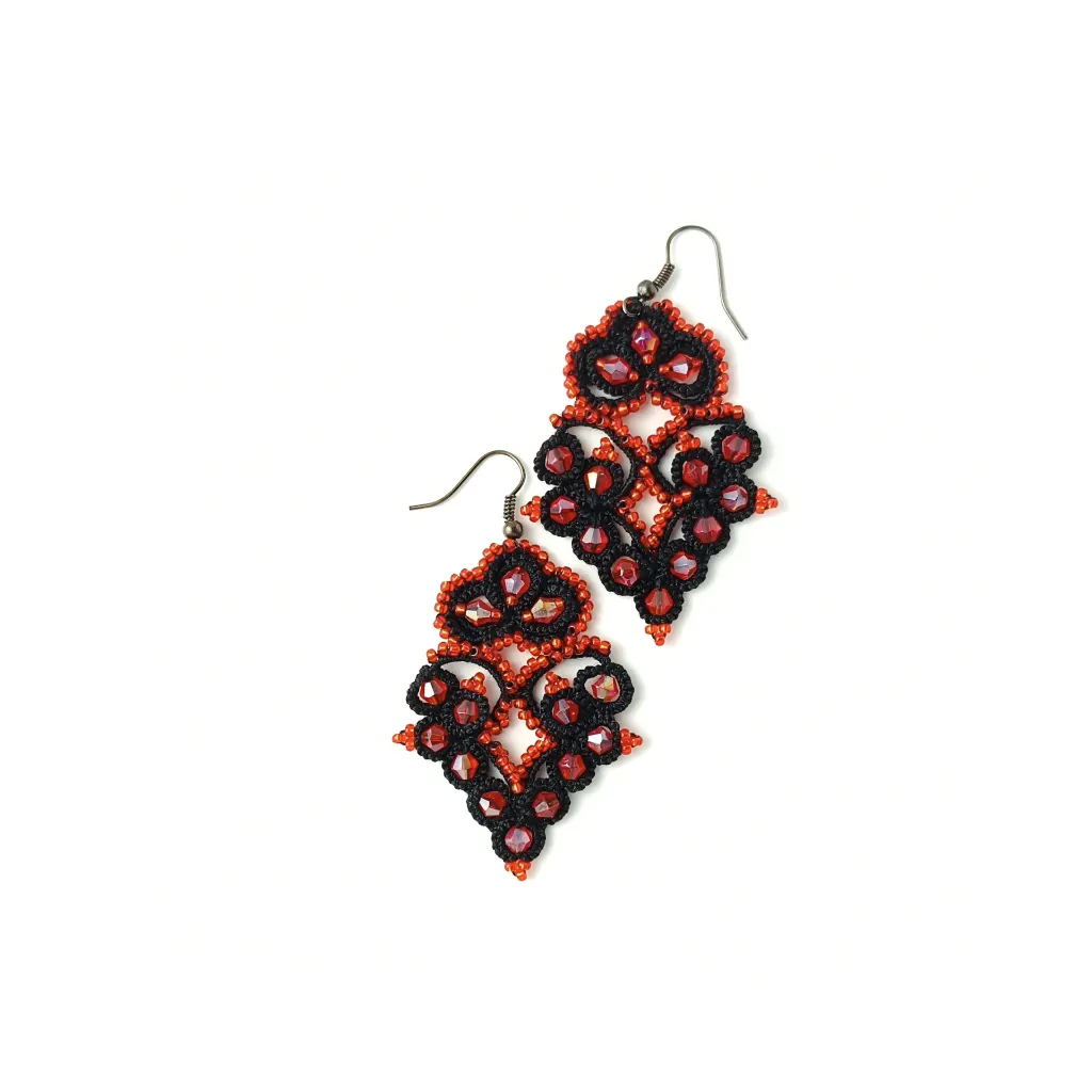 Pendientes ultraligeros color negro y granate oscuro _ Joyería artesanal española.webp